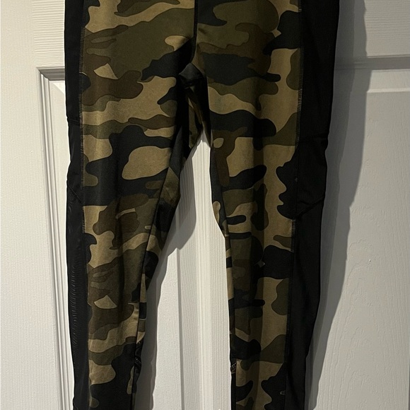 ENERGY camo leggings with packets small size - Picture 4 of 7